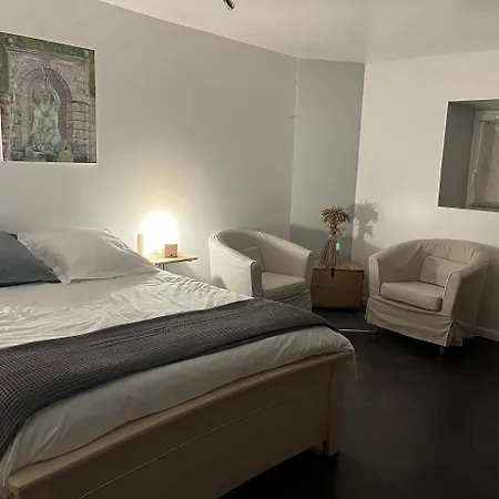 Bed & Breakfast Les Jardins D'eva Et Gotham 3*